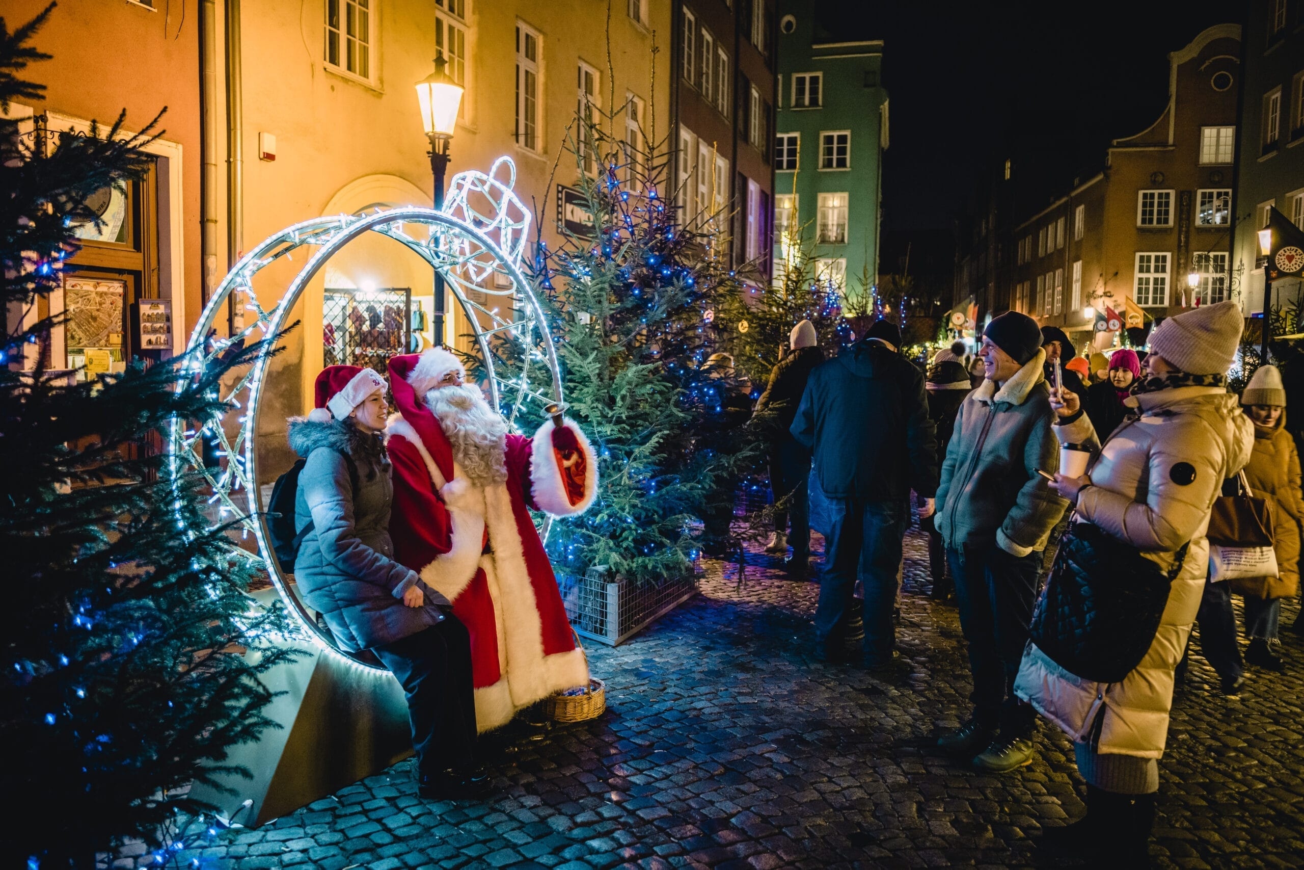 Iluminacja świąteczna na jarmarku w Gdańsku