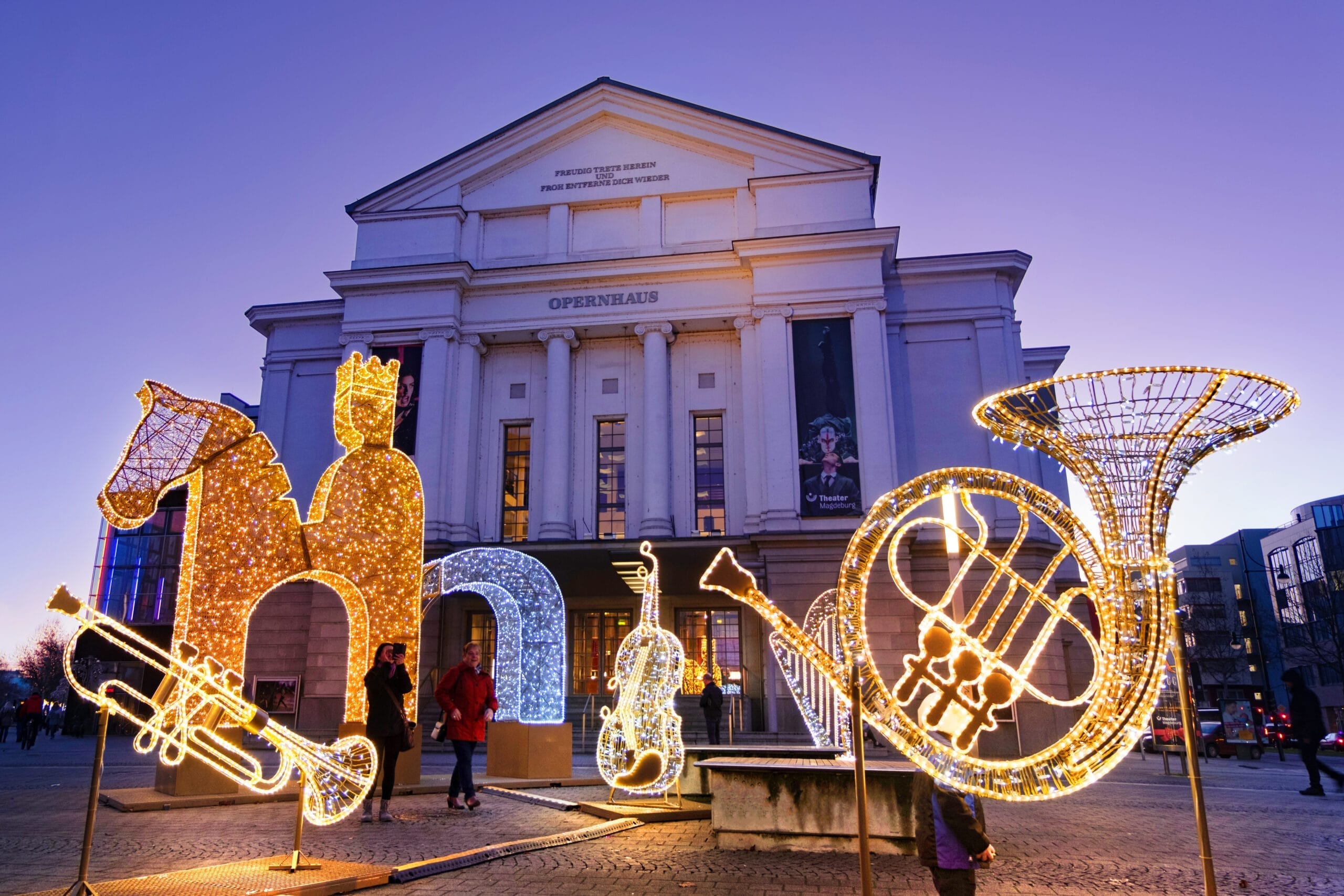 Iluminacja świąteczna w Magdeburgu