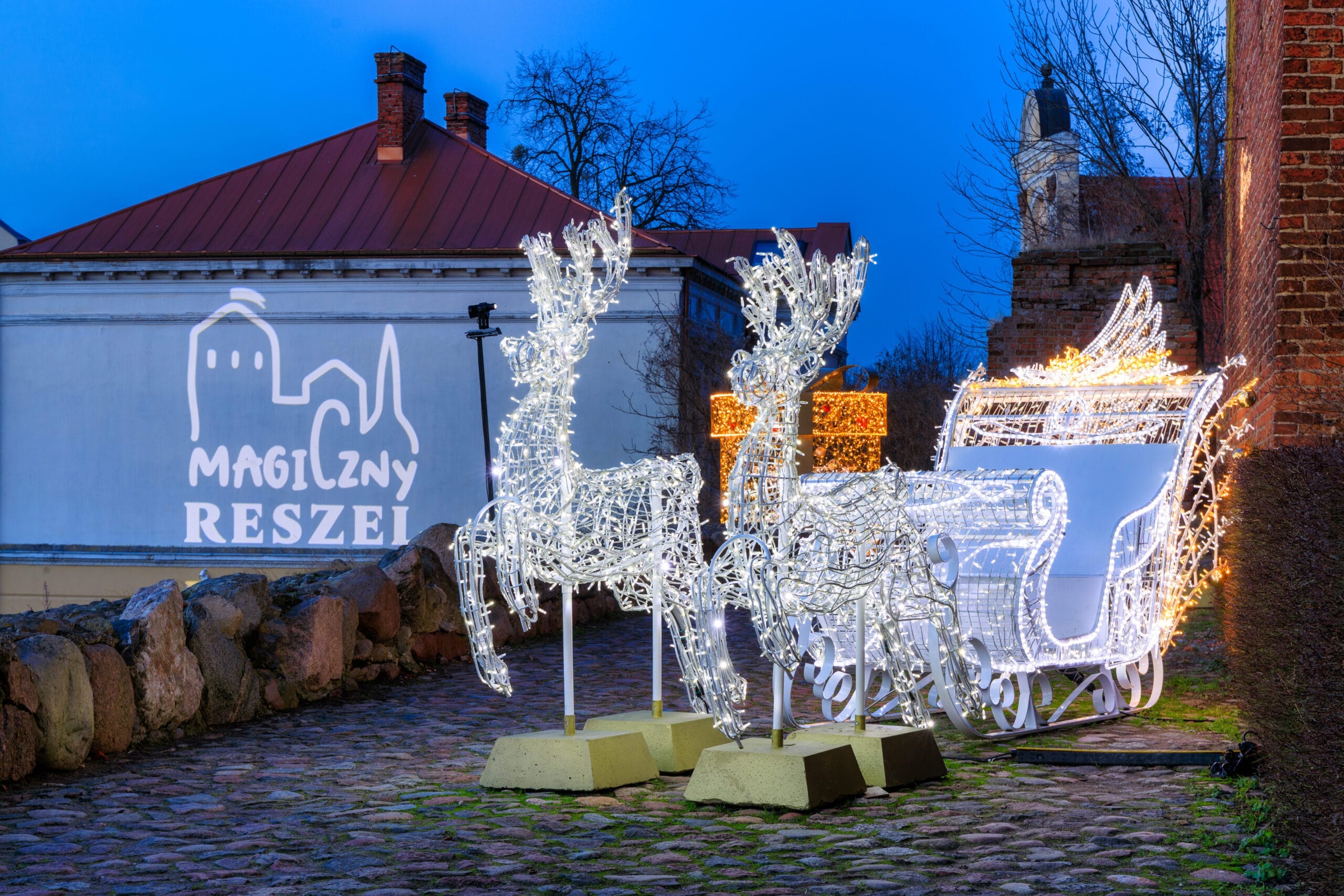 Park światła i pokaz świetlny w Zamku Reszel w Reszel