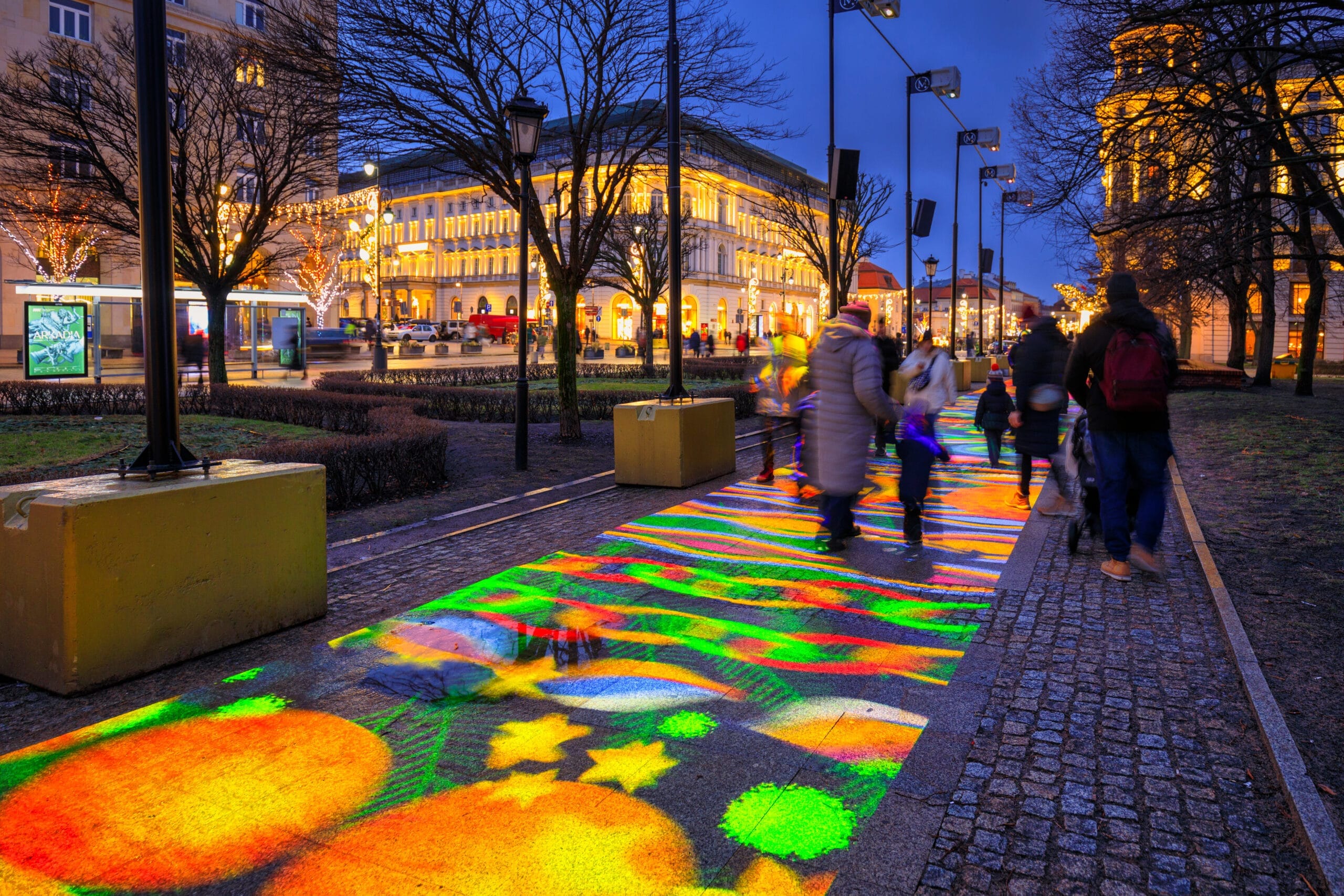 Pokaz świetlny Mapping na chodniku w Warszawie