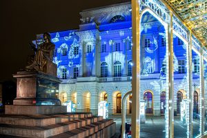 Pokazy świetlne - artystyczny sposób wykorzystania światła